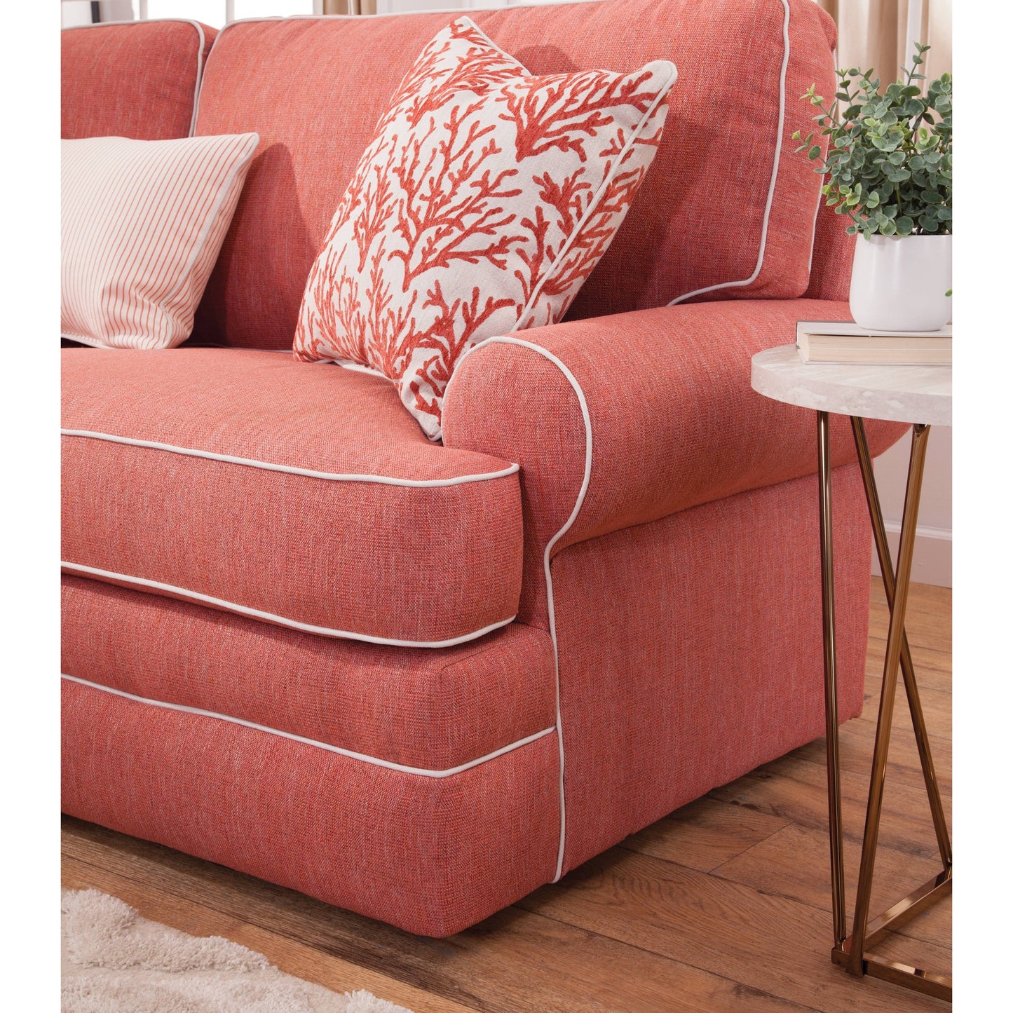 Canapé Coral Springs American Furniture Classics avec trois coussins assortis