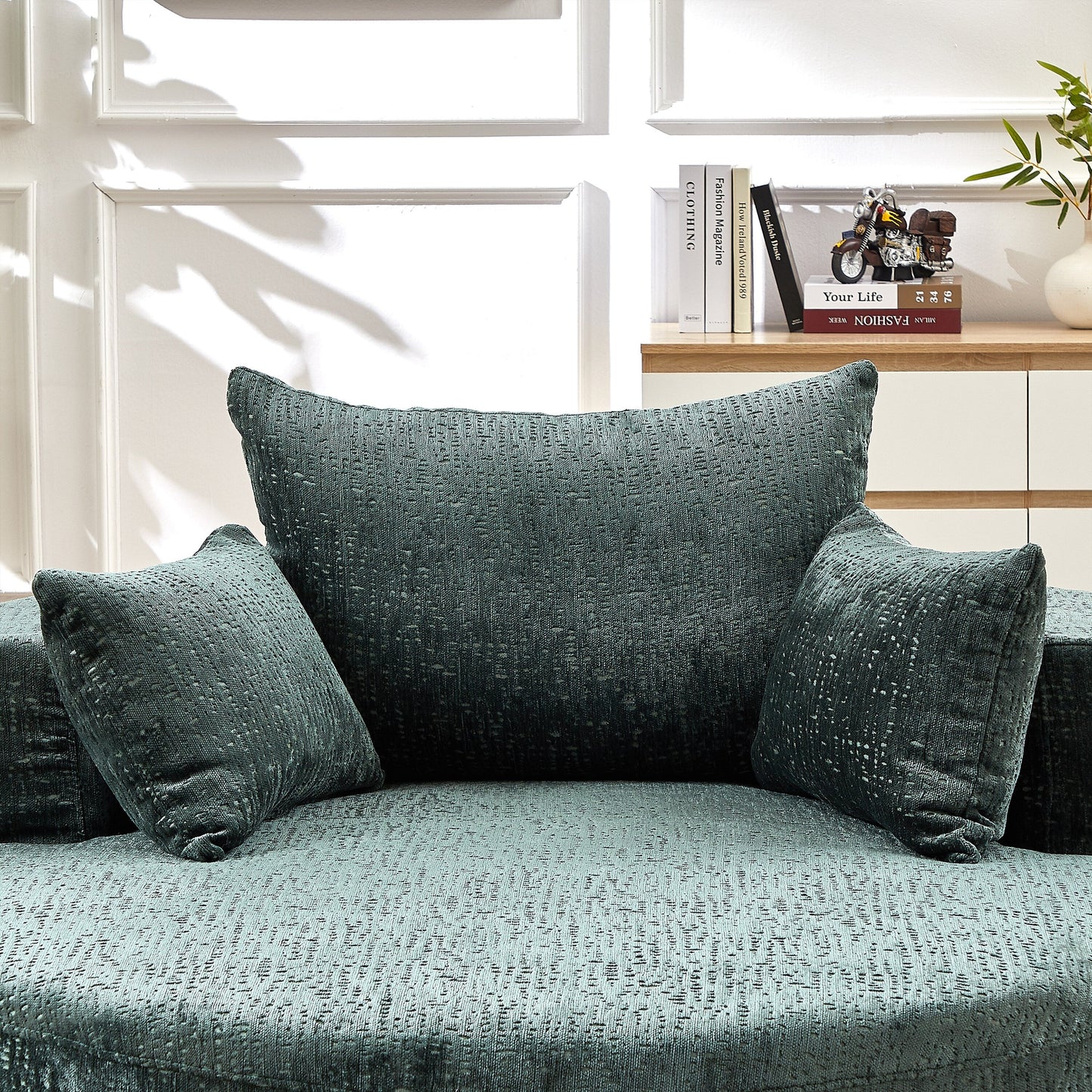 Canapé-lit simple rond en chenille verte avec coussin de dossier