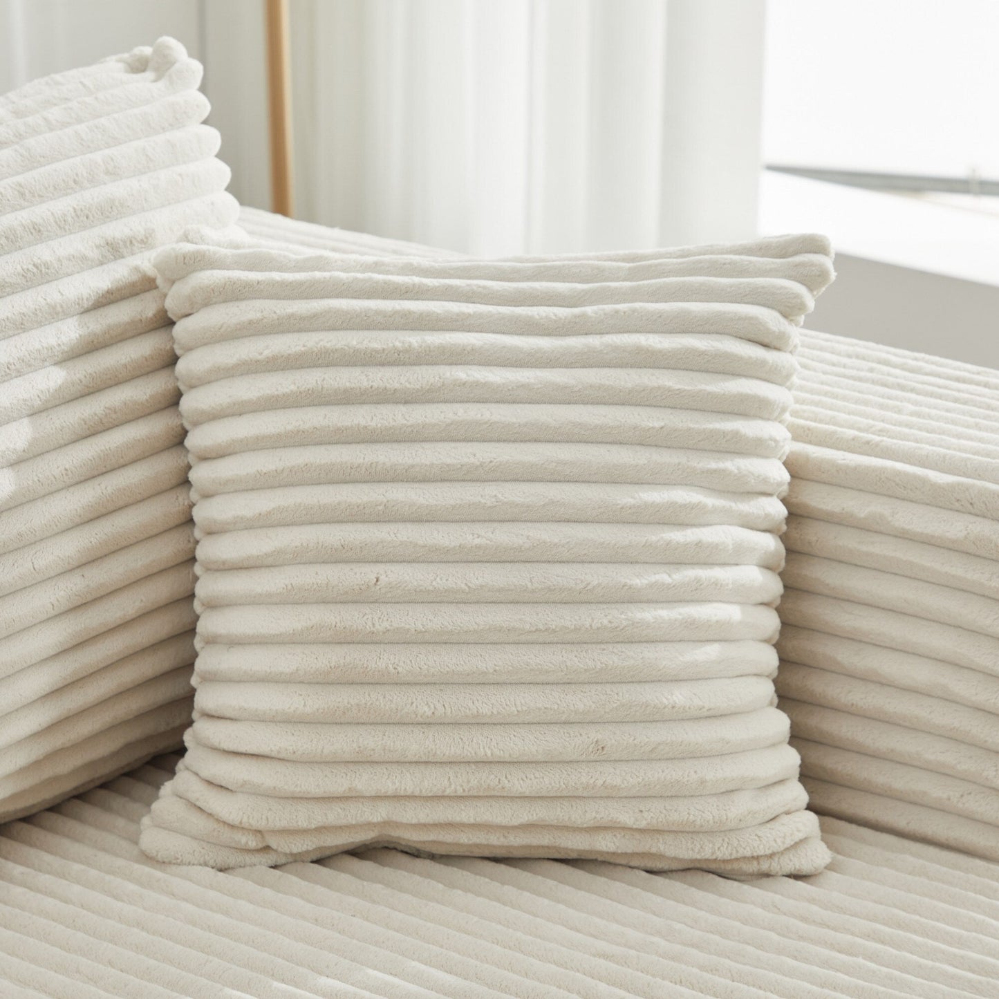 Canapé sectionnel Cloud 106 en L avec méridienne orientée vers la droite, canapé modulaire moderne à assise profonde pour salon, aucun assemblage requis