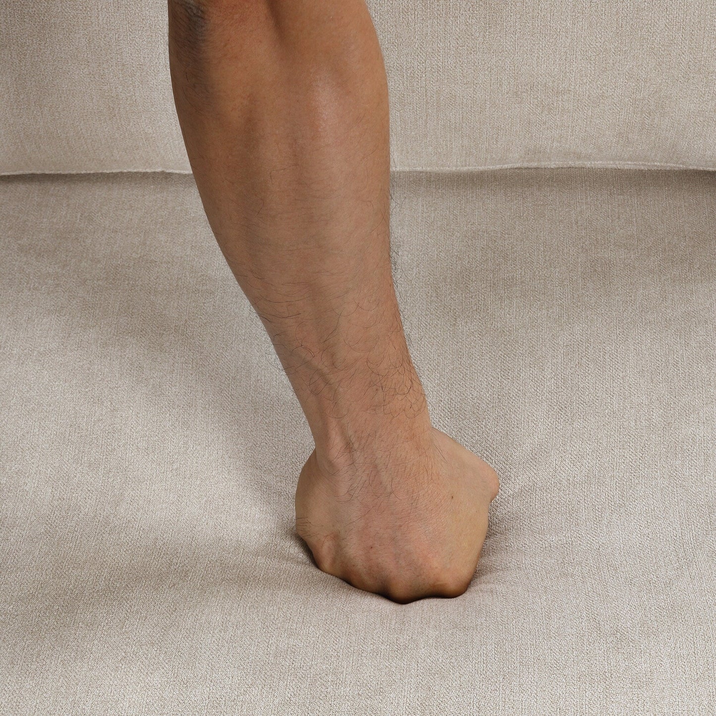 Canapé 3 places 111, canapé incurvé en chenille avec 2 coussins imprimés, canapé rembourré moderne pour salon