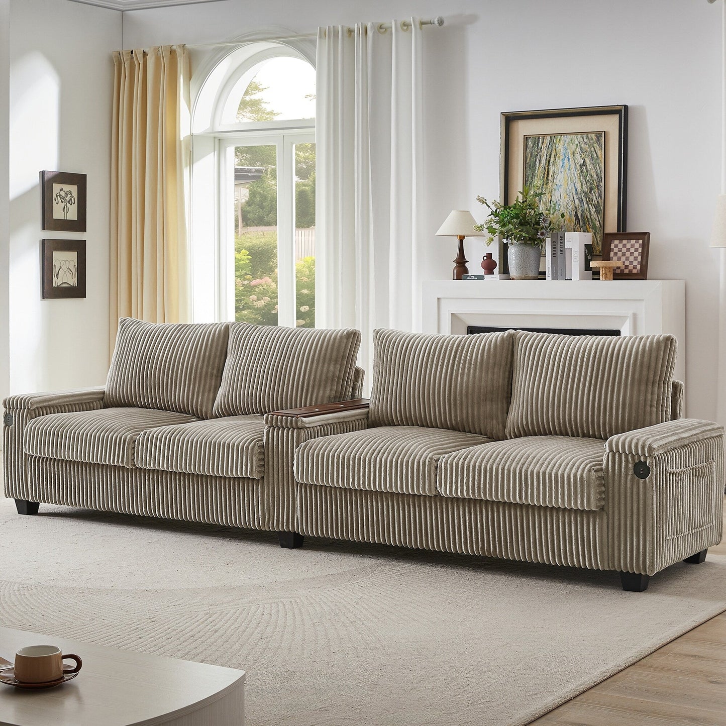 Canapé 4 places en velours côtelé 133 cm, canapé moderne avec ports USB, accoudoirs de rangement dissimulés et porte-gobelets rabattables pour le salon