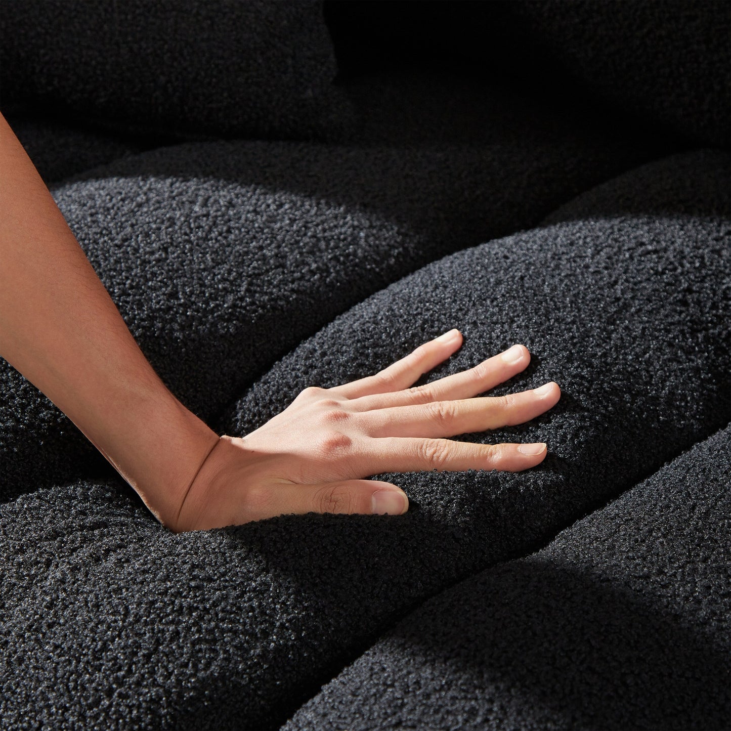 Canapé 3 places en tissu de 82 pouces avec coussins de dossier moelleux, cadre en bois massif et coussins en mousse confortables