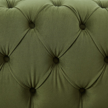 Canapé 3 places en velours 83,75 $ avec surpiqûres en losanges capitonnées, touches dorées et pieds en fer