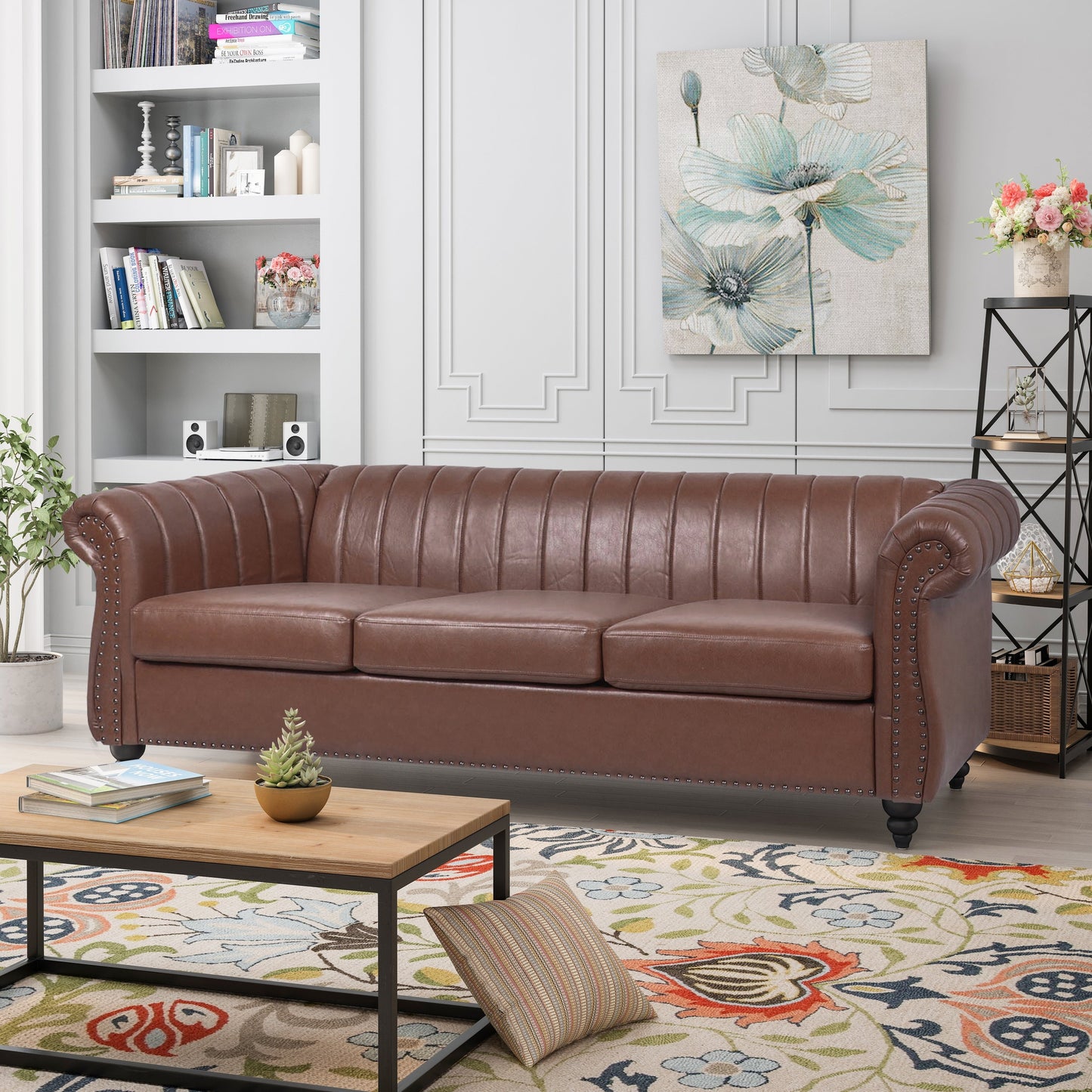 Canapé Chesterfield trois places à accoudoirs roulés en PU de 84 po