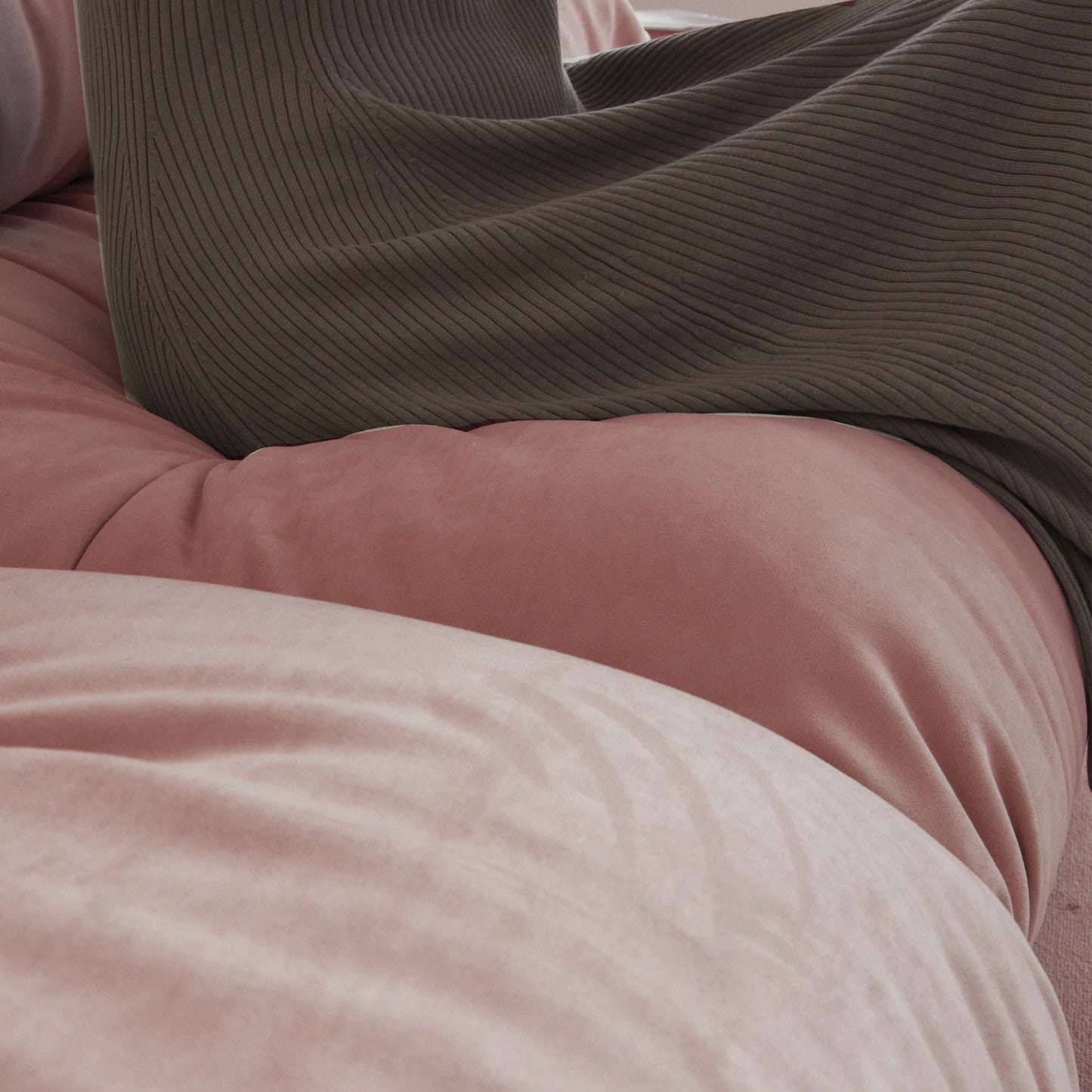 89 canapés sectionnels Fluffy Cloud, canapés minimalistes modernes avec deux oreillers