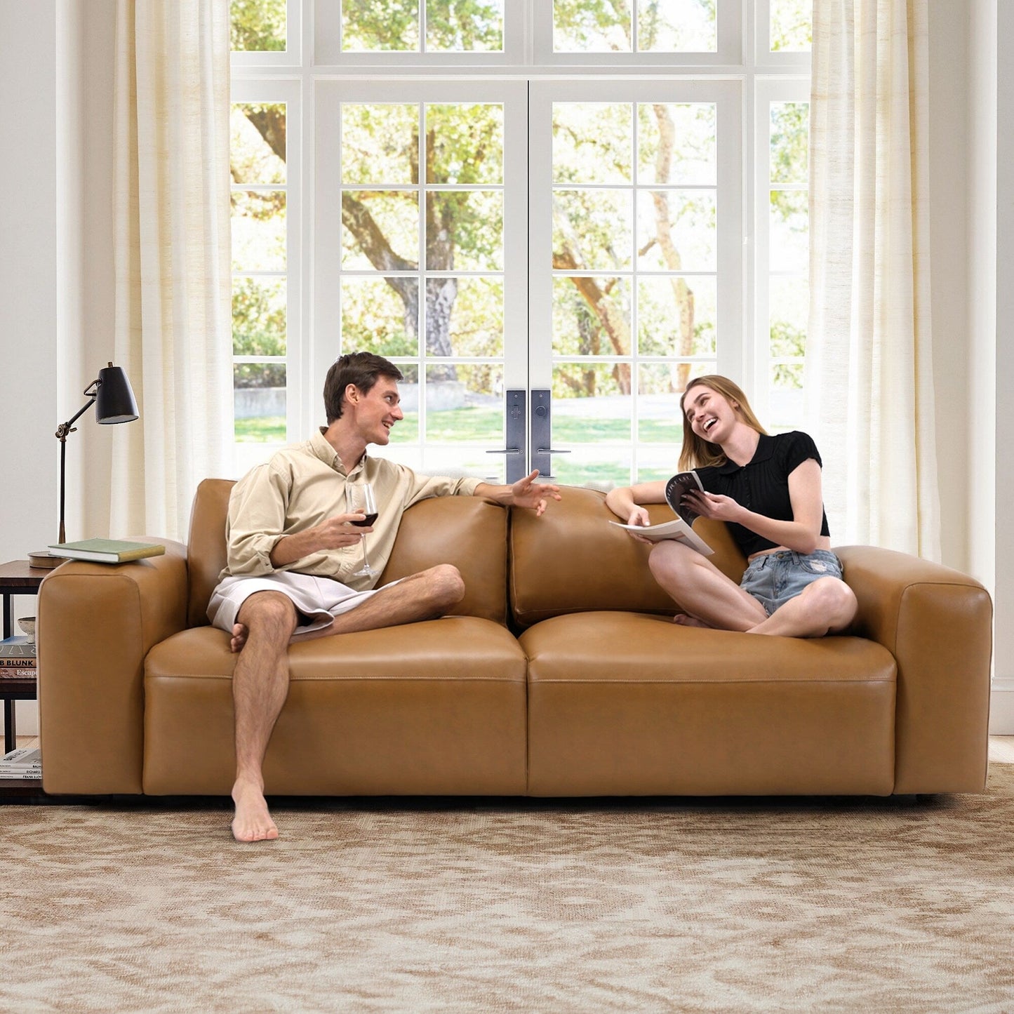 Canapé 3 places surdimensionné 95 cm - Assises extra profondes et accoudoirs larges, canapé en cuir synthétique garni de duvet pour salon et appartement