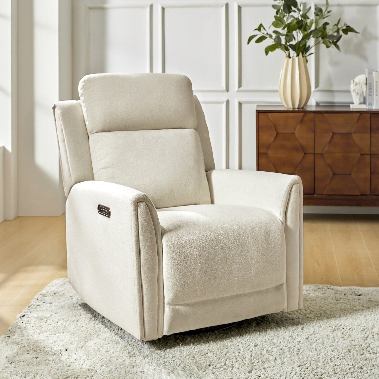 Fauteuil inclinable électrique pivotant et à bascule contemporain Amin avec appui-tête par HULALA HOME