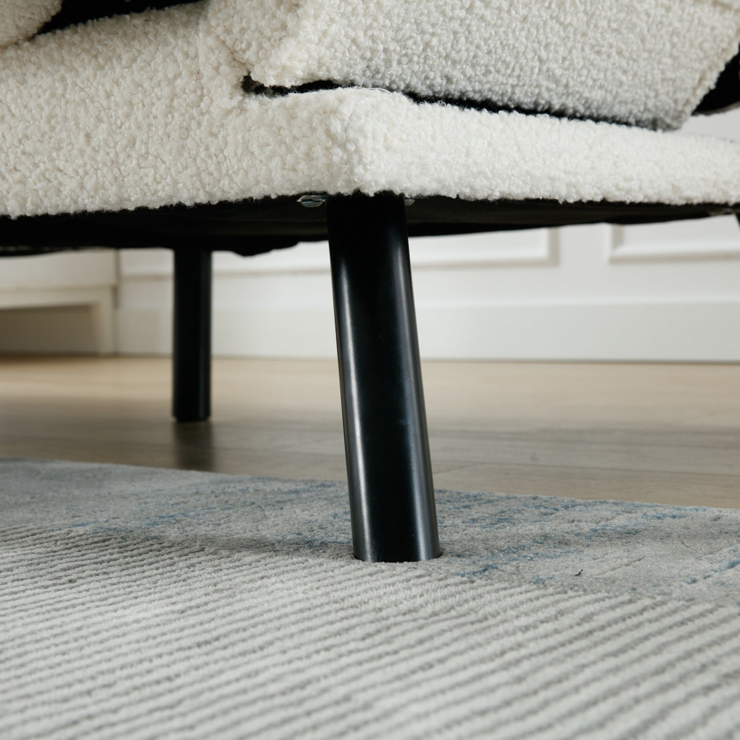 Meubles de chambre à coucher, meubles de salon, canapé avec coussin épais, canapé-lit, canapé-lit avec pieds en métal.