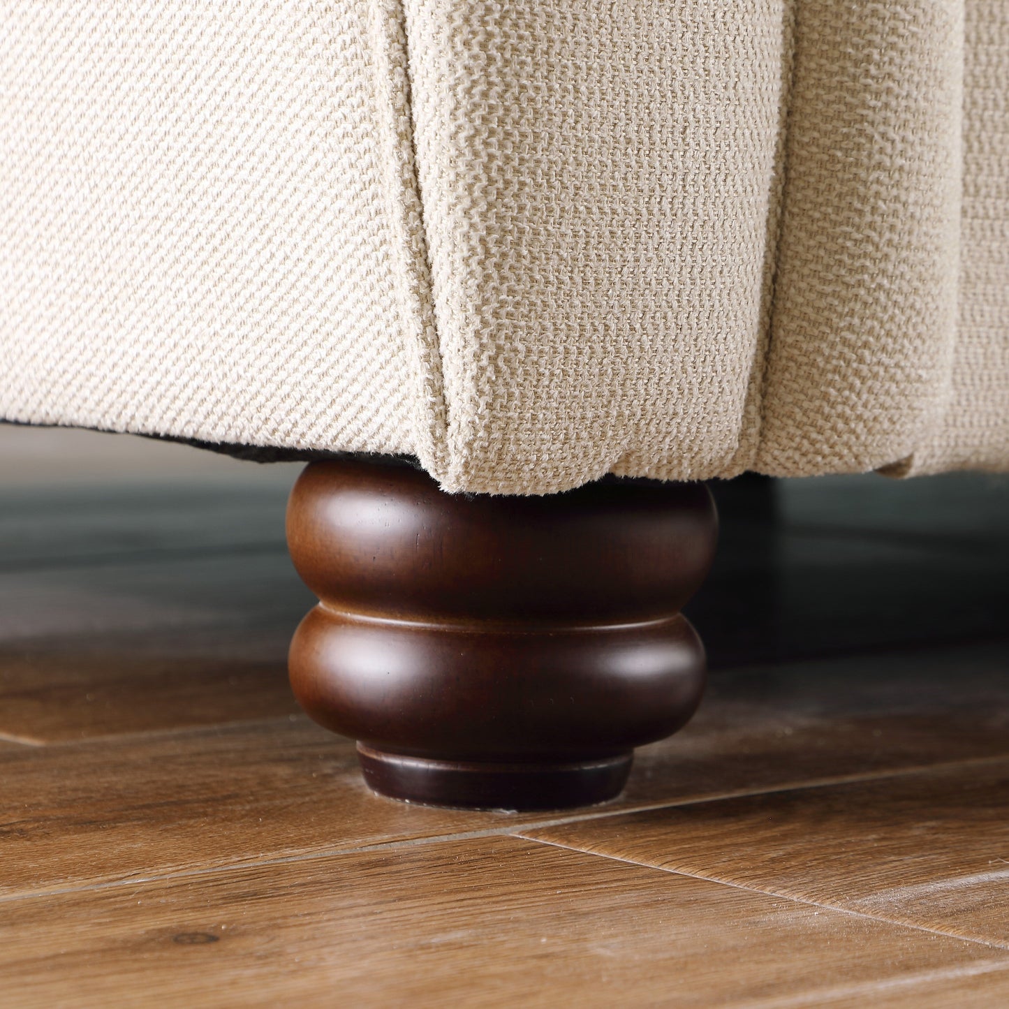 Canapé 3 places en chenille beige avec accoudoirs roulés