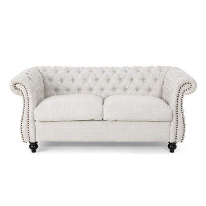 Canapé Chesterfield beige capitonné à boutons avec têtes de clous