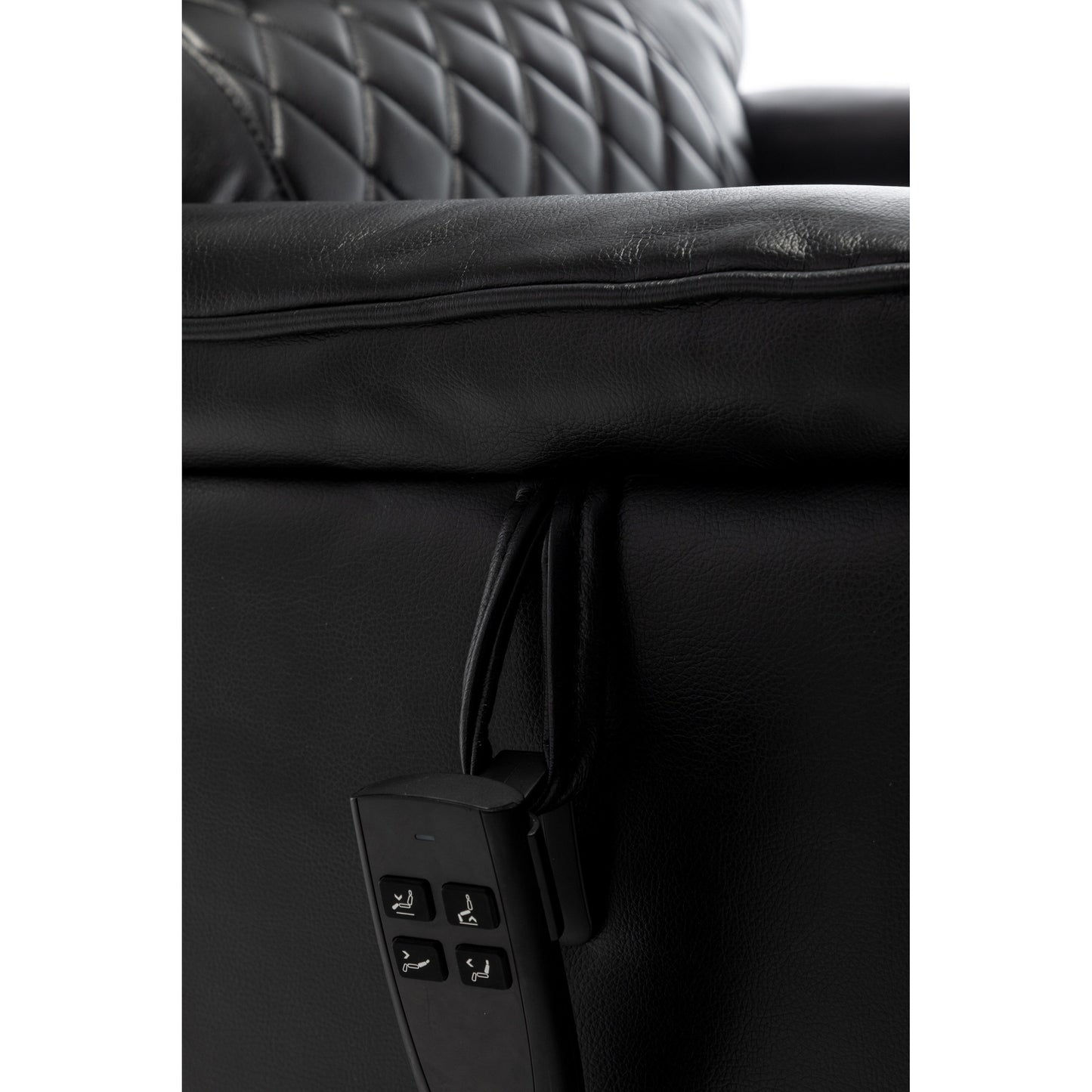 Fauteuil inclinable électrique beige pour seniors avec moteur OKIN, inclinaison complète à 180°, assise large et poches de rangement latérales.