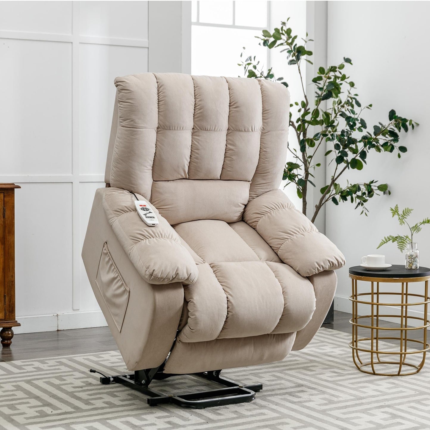 Fauteuil inclinable électrique beige avec chauffage, massage et rangement latéral pour salon ou chambre