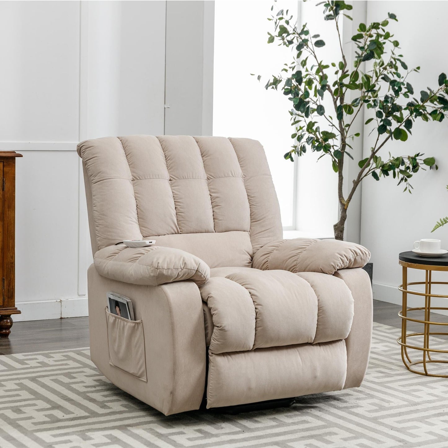 Fauteuil inclinable électrique beige avec chauffage, massage par vibrations et poches de rangement latérales pour le salon
