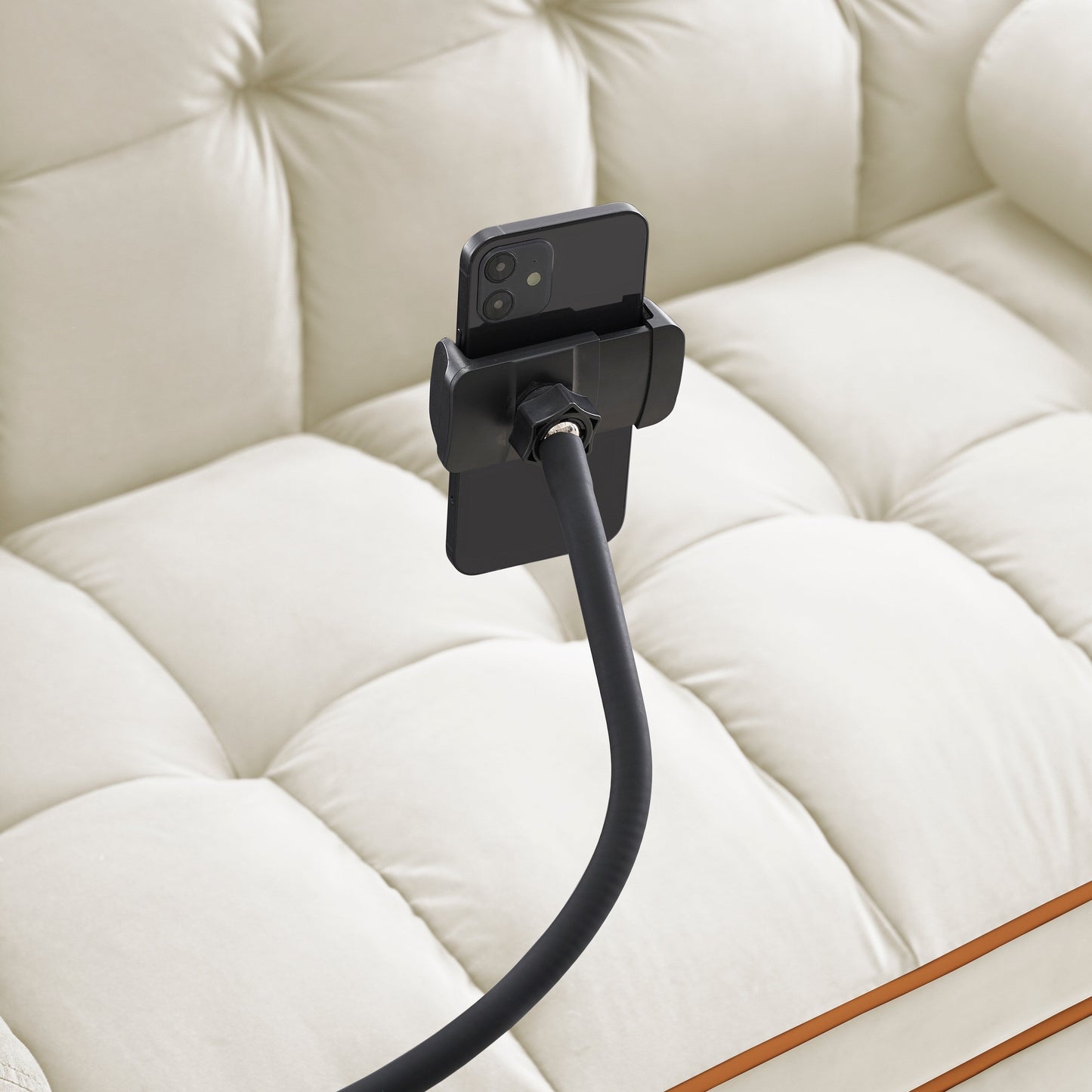 Canapé-lit convertible en velours beige moderne de 55,5 pouces avec coussins et poches latérales pour le salon