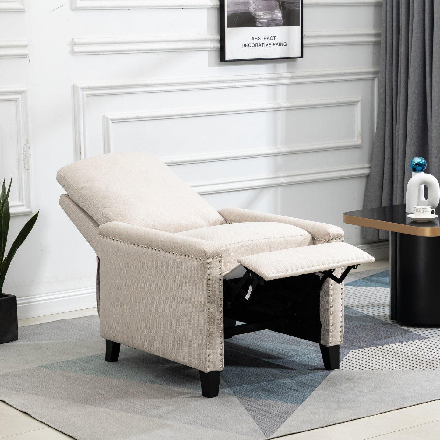 Fauteuil inclinable manuel en velours beige moderne avec coussins et décoration cloutée
