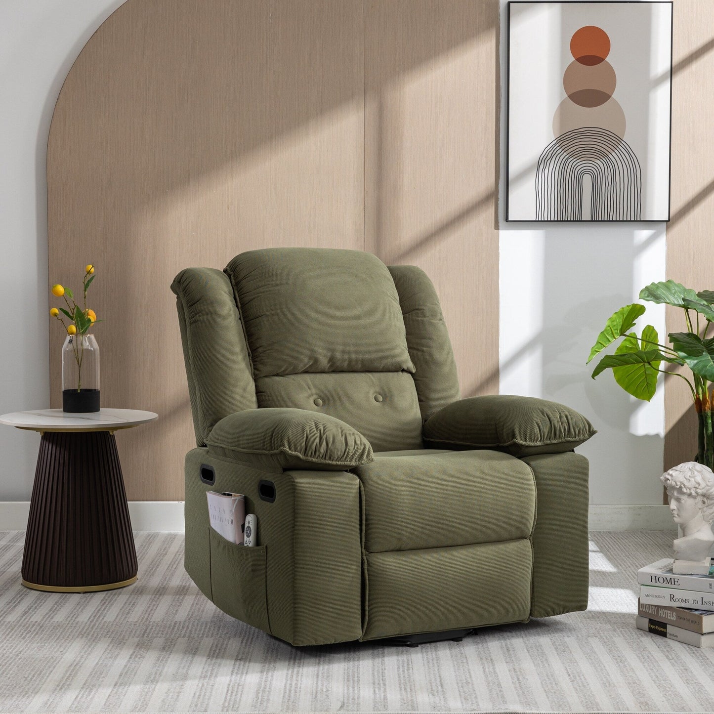 Fauteuil inclinable électrique beige avec massage, chauffage, inclinaison infinie, poches latérales et accoudoirs rétractables