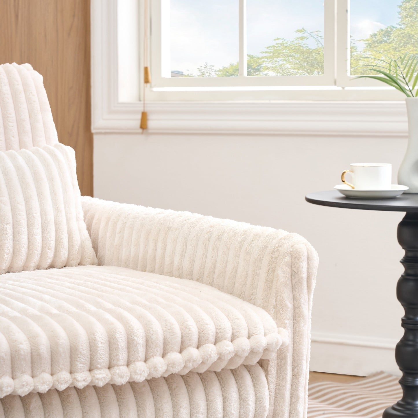 Chaise beige confortable pour petit appartement Chambre à coucher Balcon Petit canapé-lit Petit canapé paresseux Canapé avec oreiller