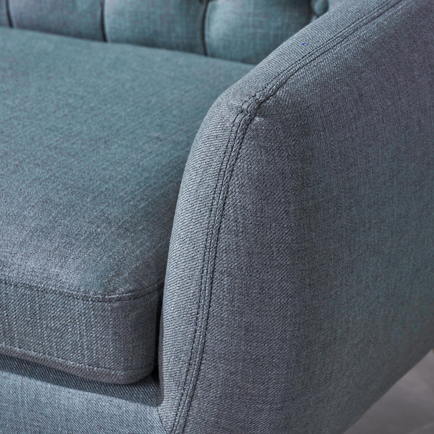 Petit canapé Bernice de style milieu de siècle par Christopher Knight Home