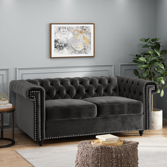 Canapé Chesterfield noir capitonné à 61 boutons avec têtes de clous et pieds en bois pour le salon