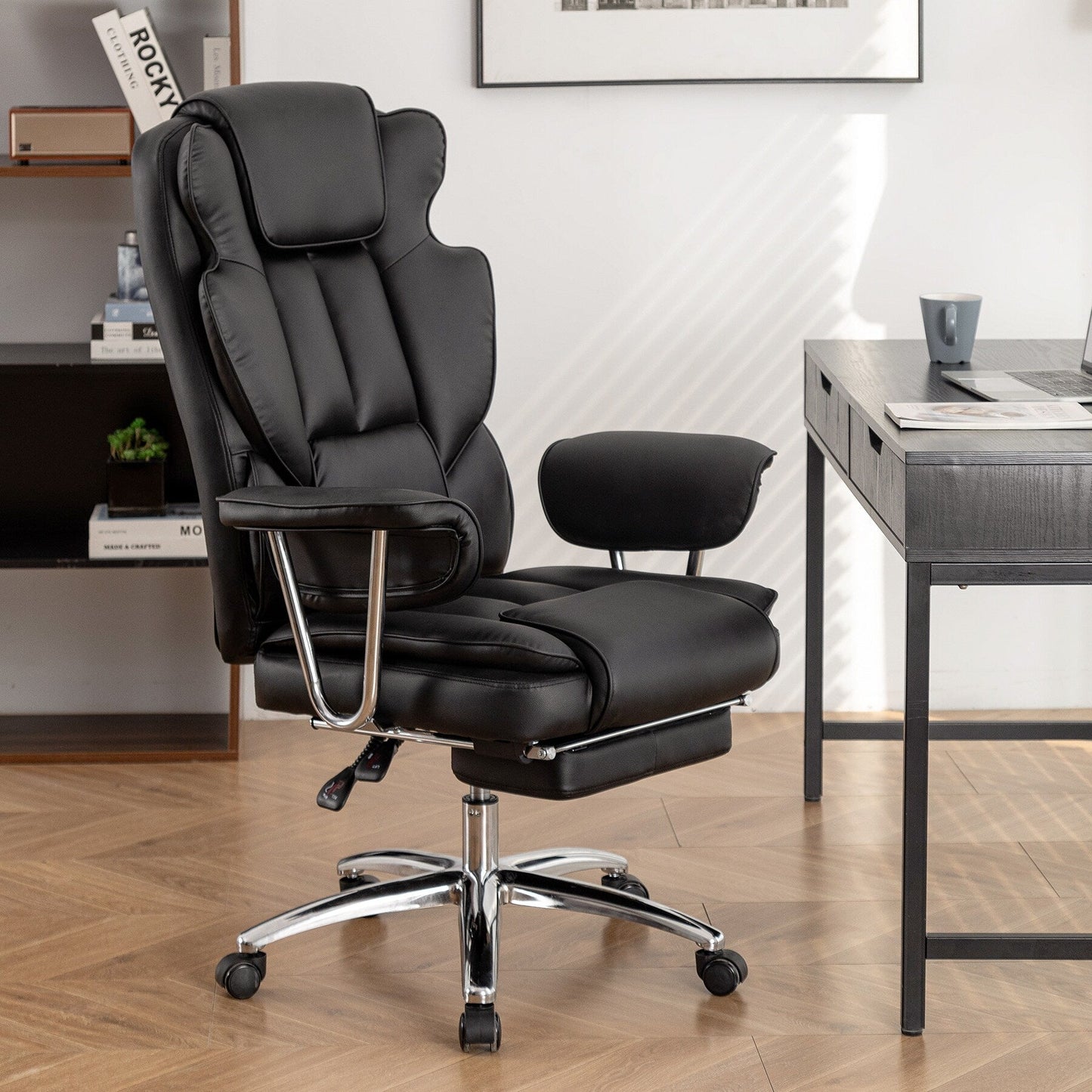 Fauteuil de bureau inclinable ergonomique pivotant à 360° en cuir reconstitué avec dossier haut et support lombaire, repose-pieds et hauteur réglable