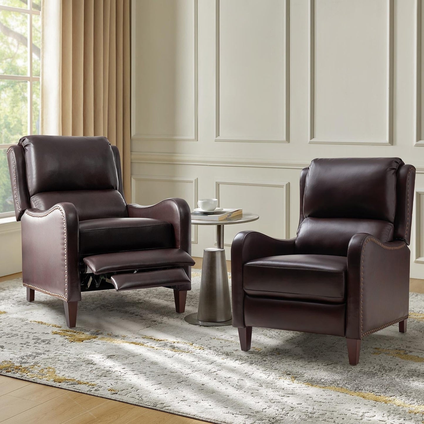 Fauteuil inclinable moderne Brigida en cuir véritable avec garniture cloutée et repose-pieds réglable, lot de 2 par HULALA HOME
