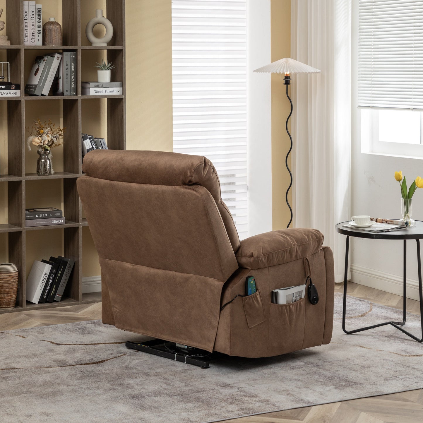 Fauteuil inclinable releveur en velours marron, massage, porte-gobelet dissimulé, poches