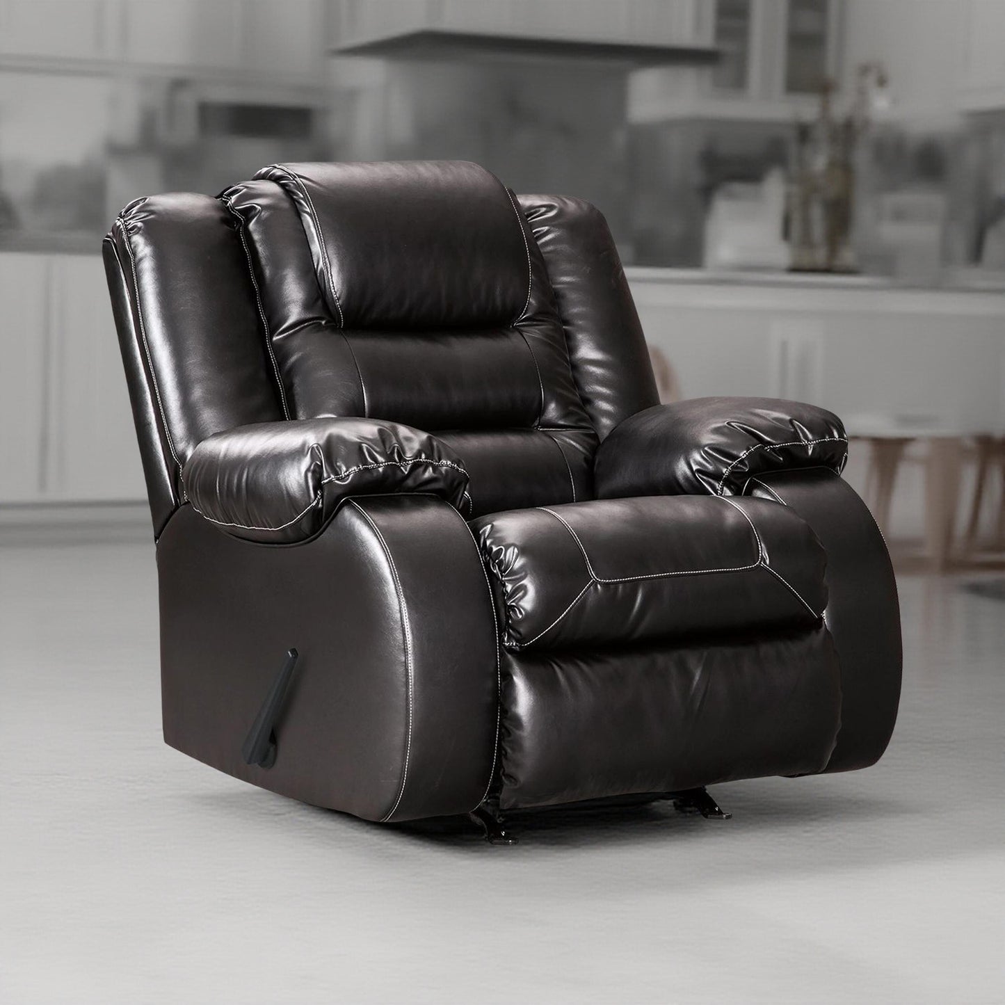 Fauteuil inclinable à bascule manuel Cherie, similicuir noir brillant