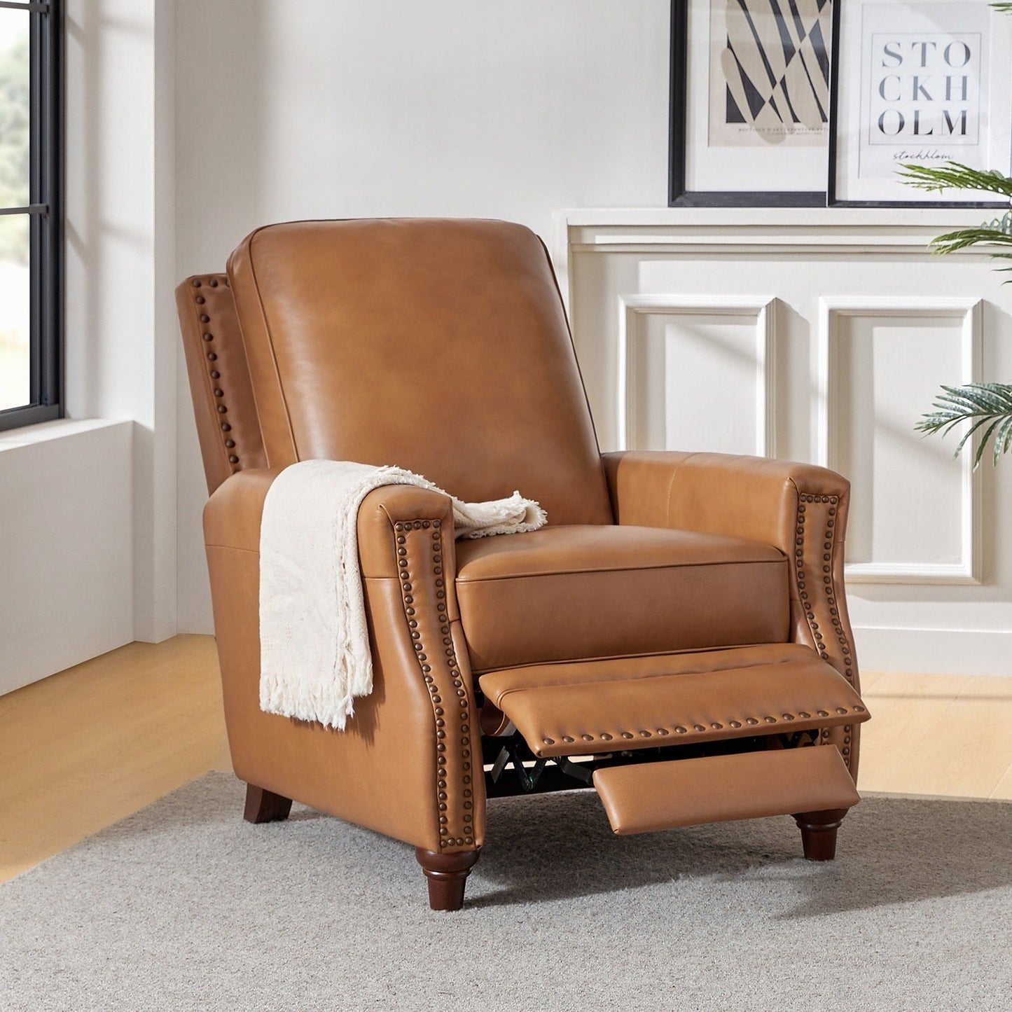 Fauteuil inclinable moderne en cuir véritable de style cigare avec garniture cloutée par HULALA HOME