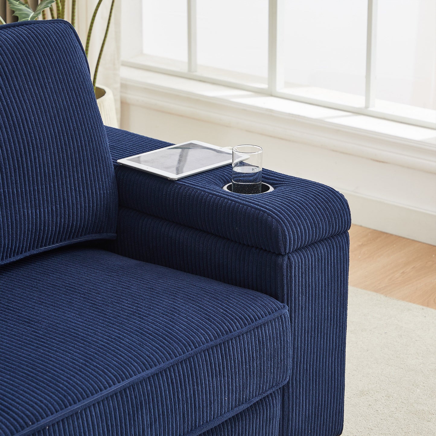 Canapé 3 places en velours côtelé avec ports USB et porte-gobelets