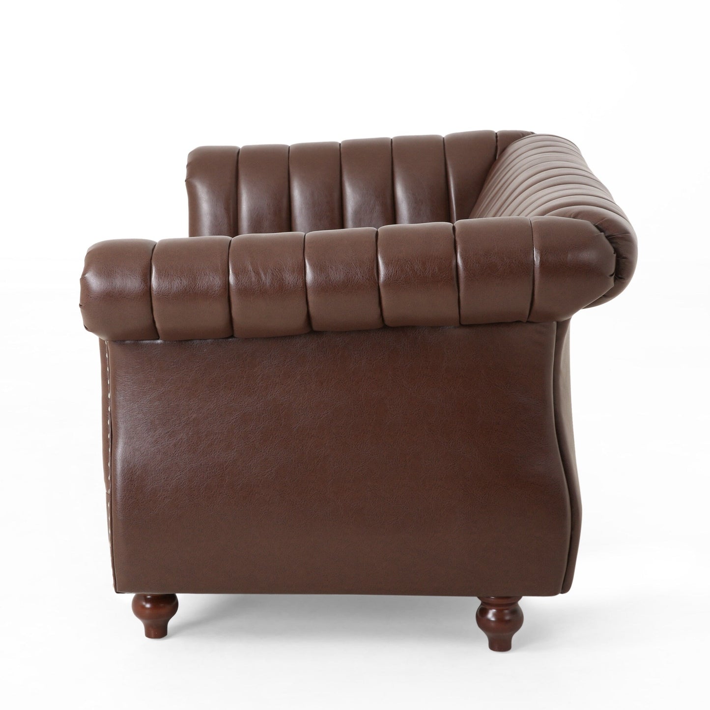 Canapé Chesterfield marron foncé 61,75 po avec clous et pieds en bouleau pour le salon