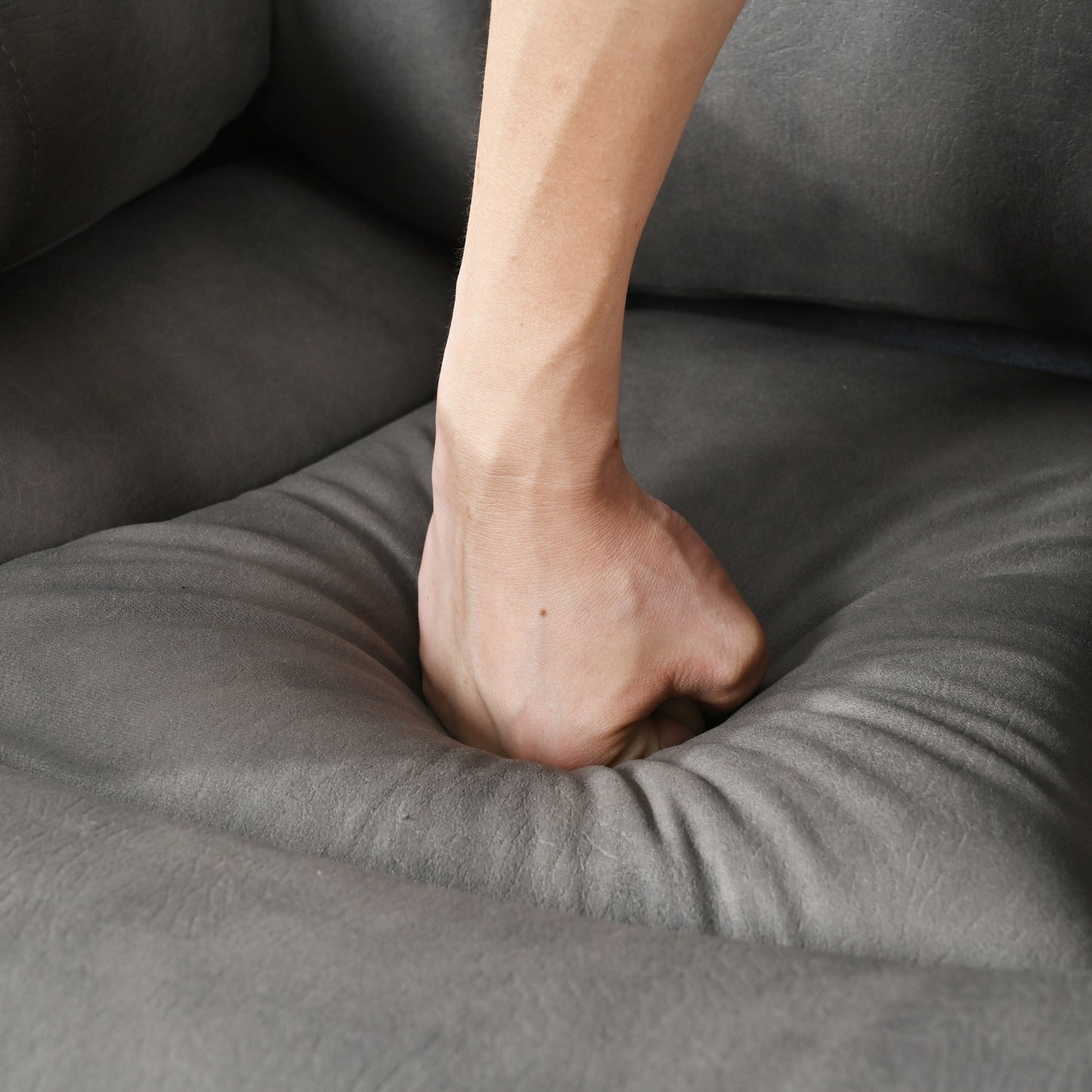 Fauteuil inclinable électrique adapté aux personnes âgées avec télécommande, siège spacieux, poche latérale et angles réglables