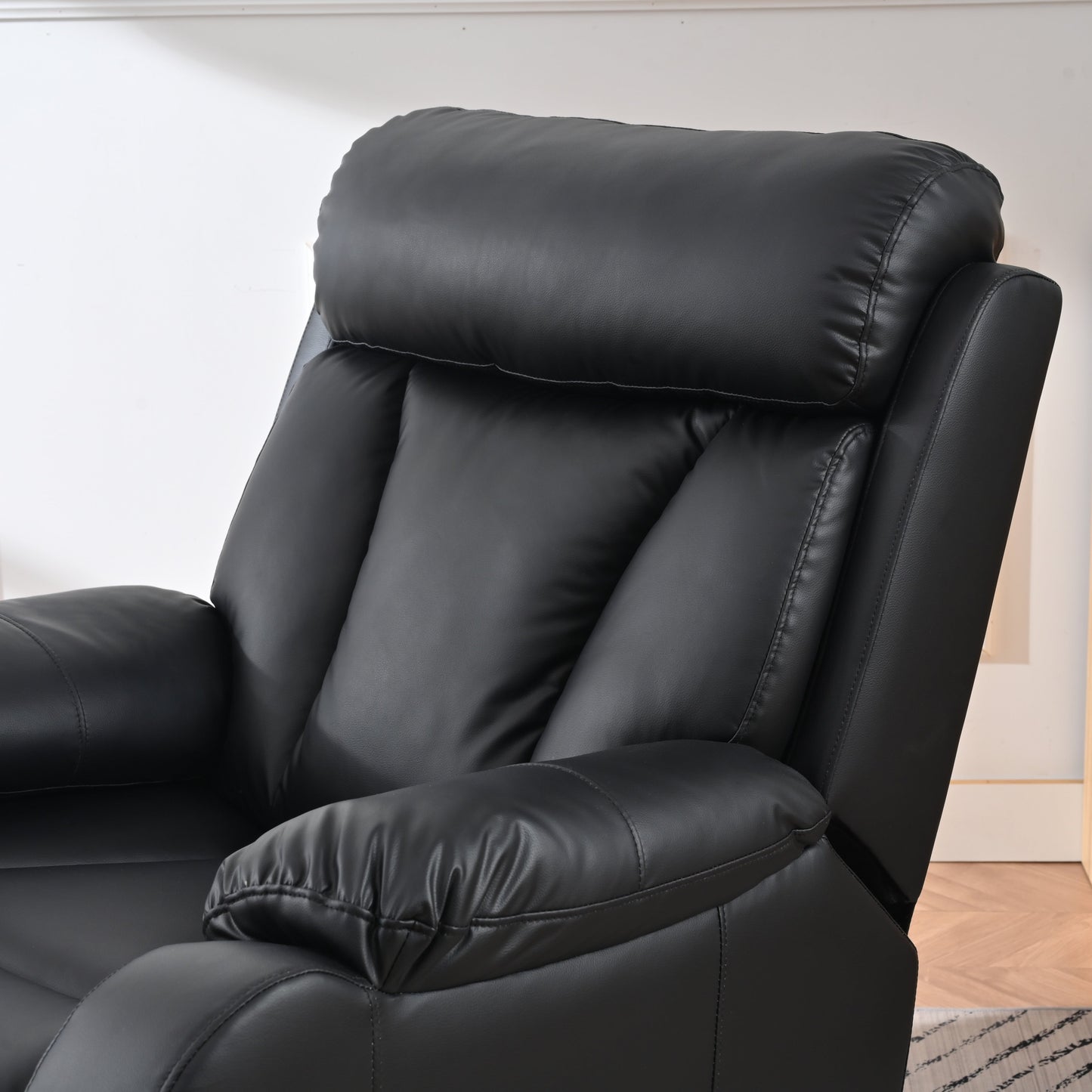 Fauteuil inclinable électrique pour personnes âgées, siège inclinable réglable avec poche latérale et télécommande.