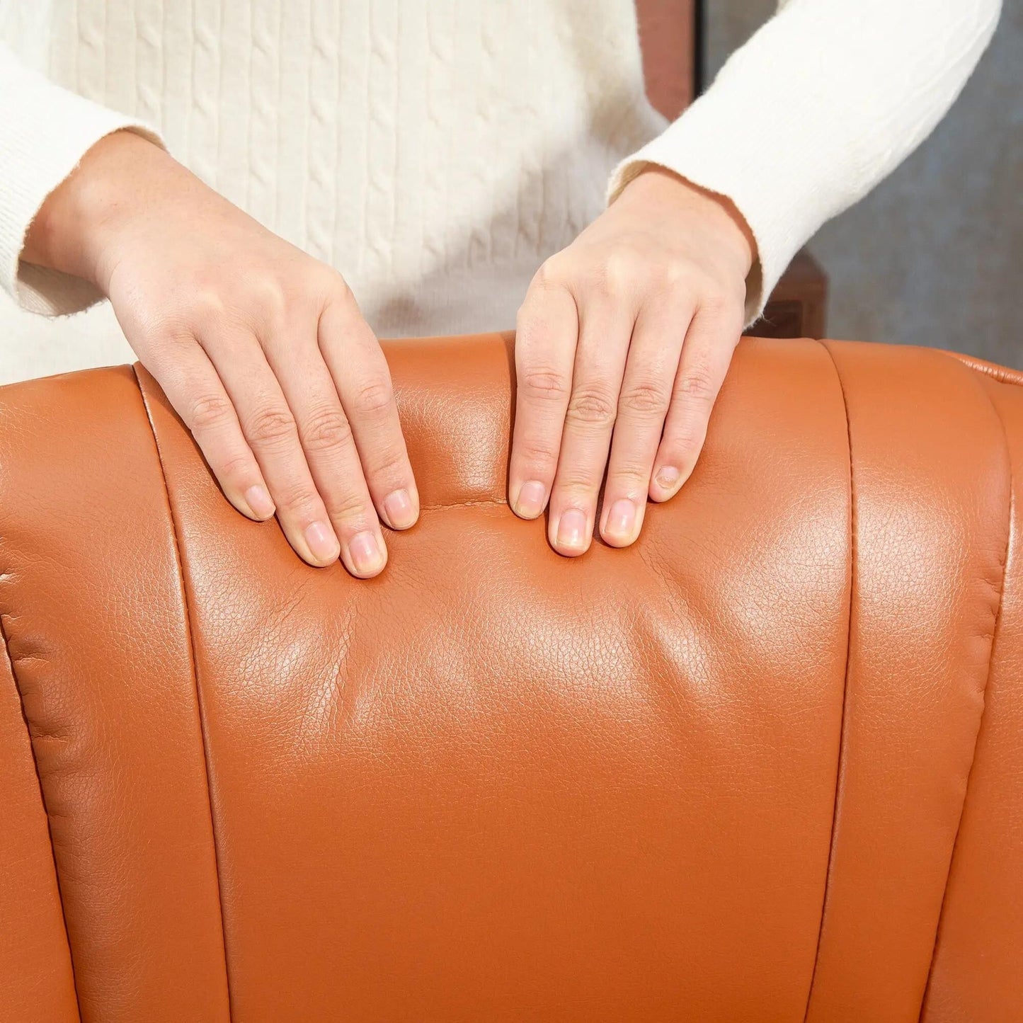 Fauteuil inclinable pivotant en similicuir avec repose-pieds et accoudoirs