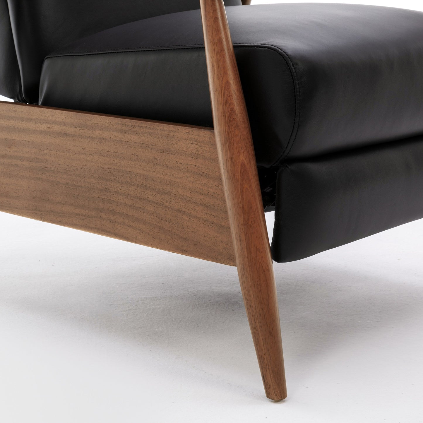 Fauteuil inclinable Fordham en cuir pleine fleur avec accoudoirs en bois par Greyson Living