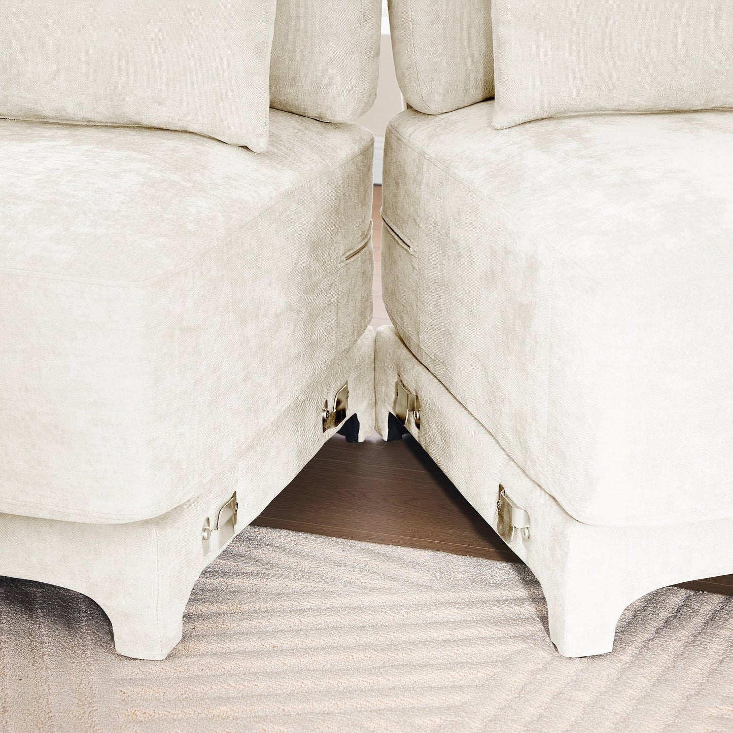 Canapé quatre places en chenille avec coussin lombaire