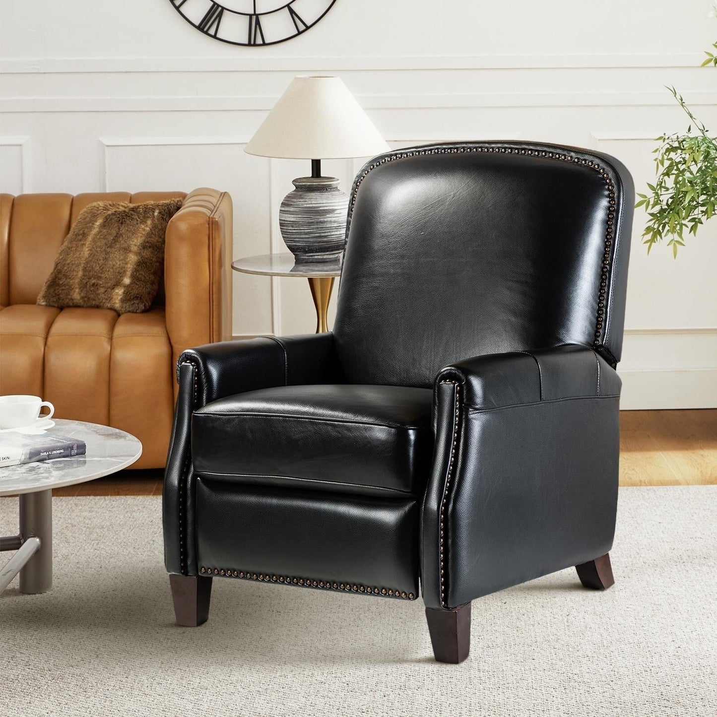 Fauteuil inclinable Gladis Modern Retro en cuir véritable avec garniture cloutée par HULALA HOME