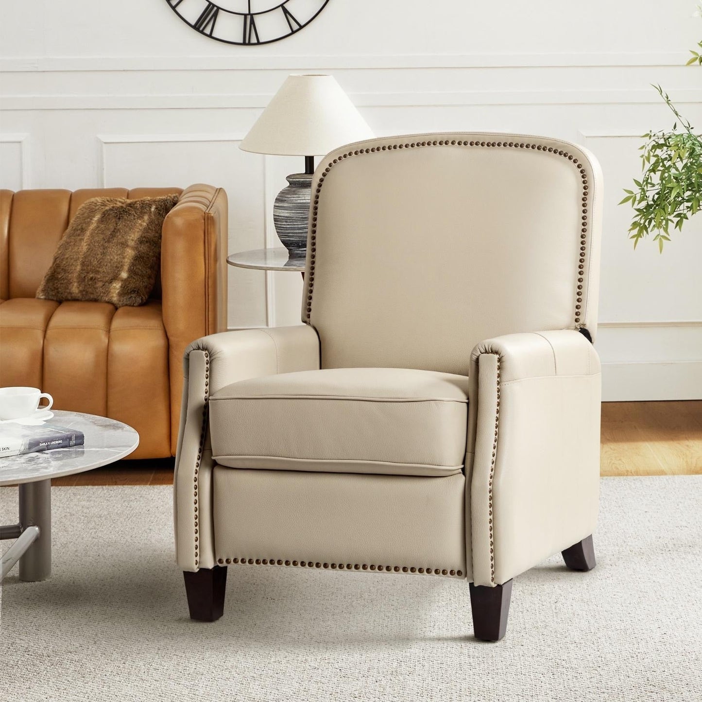 Fauteuil inclinable Gladis Modern Retro en cuir véritable avec garniture cloutée par HULALA HOME