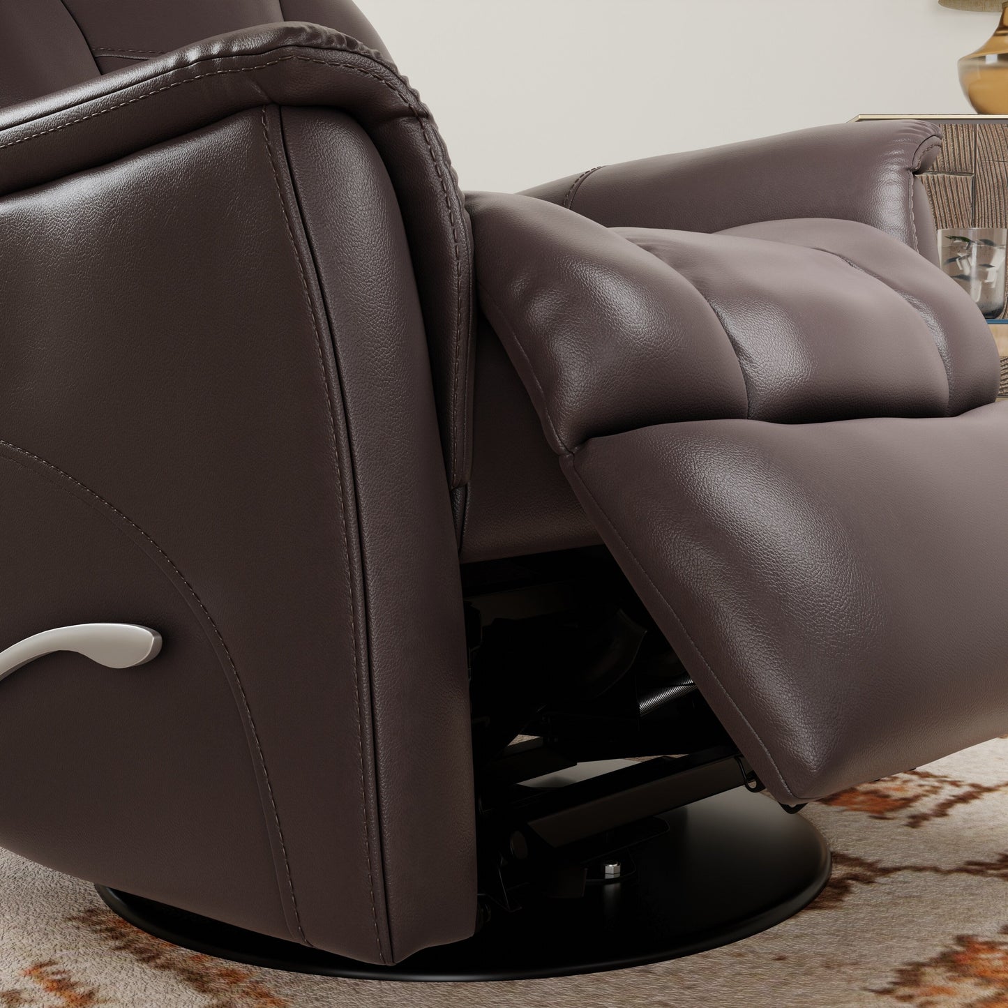 Fauteuil inclinable pivotant Global Home avec appui-tête et repose-pieds réglables manuellement en similicuir Bentley