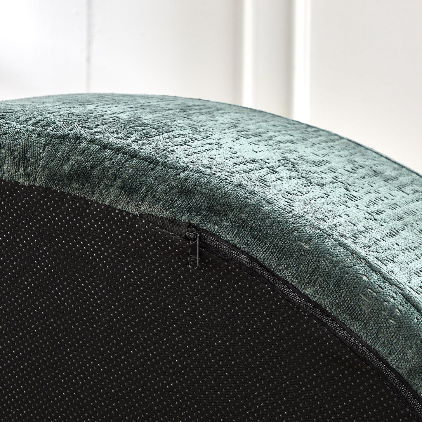 Canapé-lit simple rond en chenille verte avec coussin de dossier