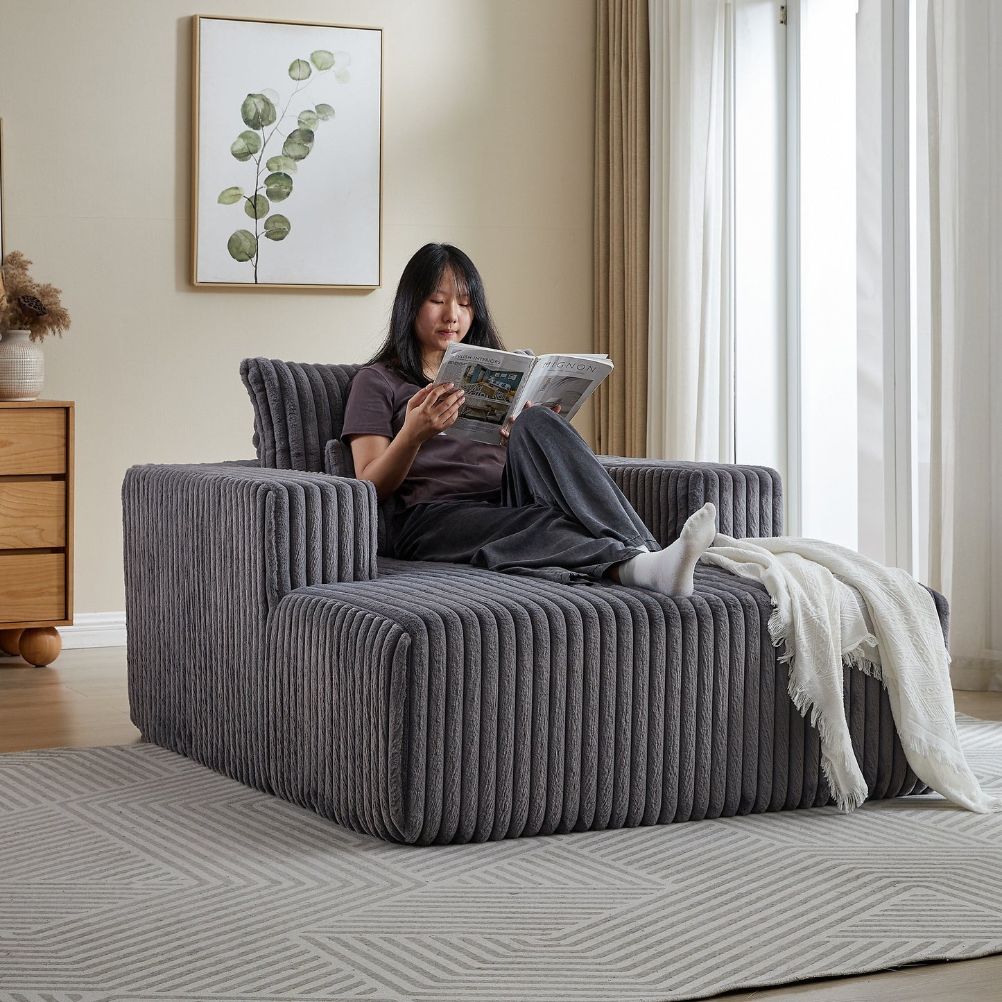 Fauteuil de salon en velours côtelé gris avec 2 coussins