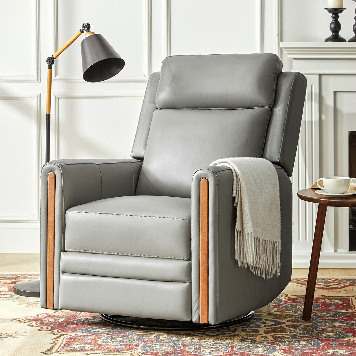 Fauteuil inclinable pivotant et basculant électrique moderne Jaime en cuir véritable avec appui-tête et repose-pieds réglables par HULALA HOME