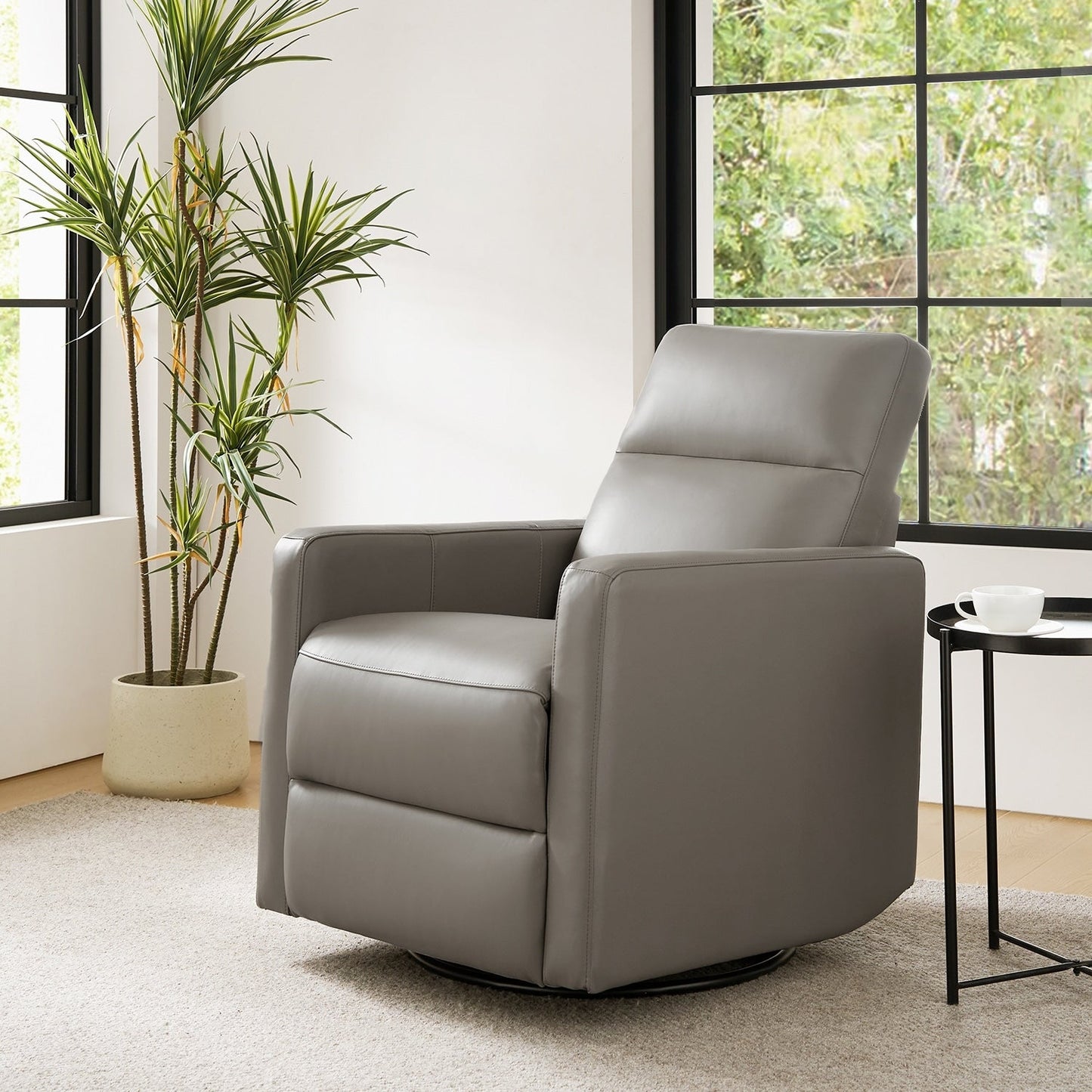 Fauteuil inclinable pivotant en cuir véritable Josefa Modern par Hulala Home