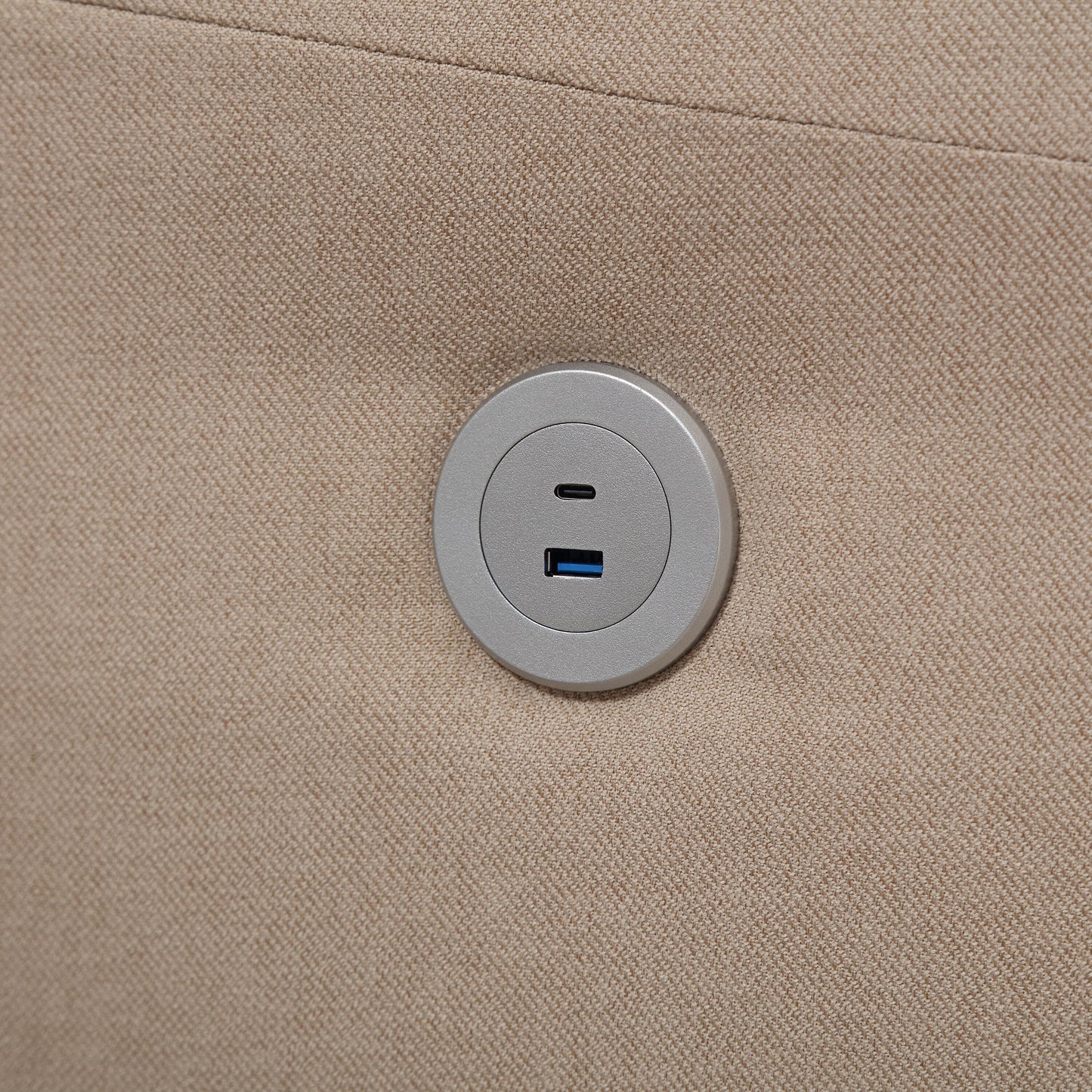 Canapé 3 places capitonné en lin kaki moderne à 79 boutons avec 2 ports USB et pieds carrés en plastique massif