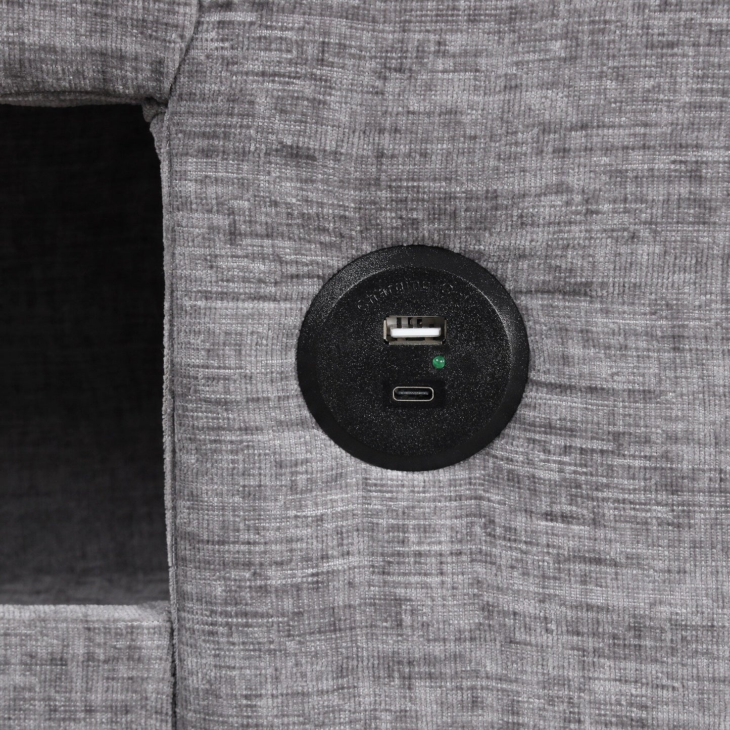 Canapé sectionnel 5 places en L avec pouf coulissant, porte-gobelets intégrés, port de chargement USB et coussins amovibles