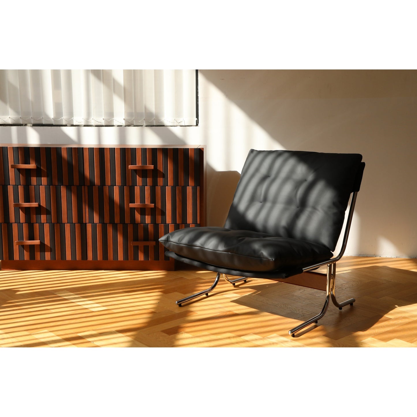 Fauteuil en cuir, fauteuil d'appoint moderne à dossier haut, chaises de salon avec pieds en métal et rembourrage doux, fauteuils de canapé