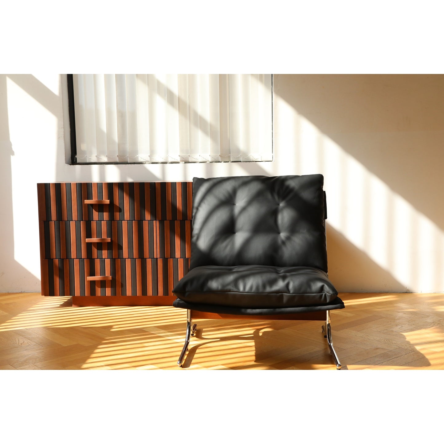 Fauteuil en cuir, fauteuil d'appoint moderne à dossier haut, chaises de salon avec pieds en métal et rembourrage doux, fauteuils de canapé