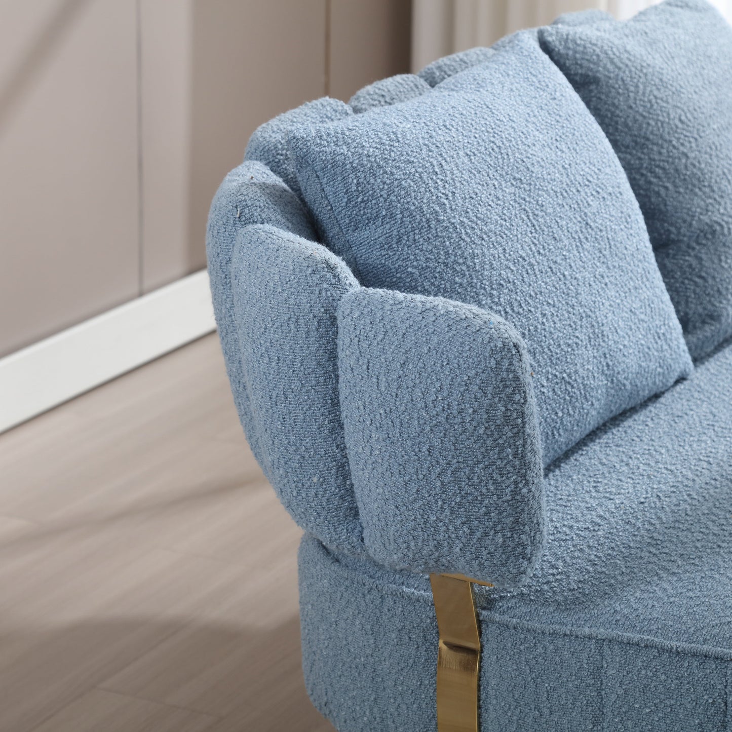 Canapé causeuse rembourré bleu clair moderne 51,97 $ avec cadre en métal et coussins pour le salon