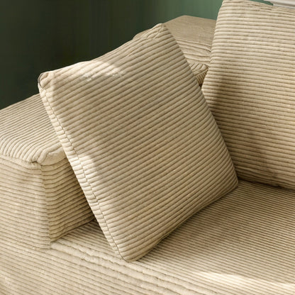 Canapé sectionnel luxueux et confortable de couleur crème