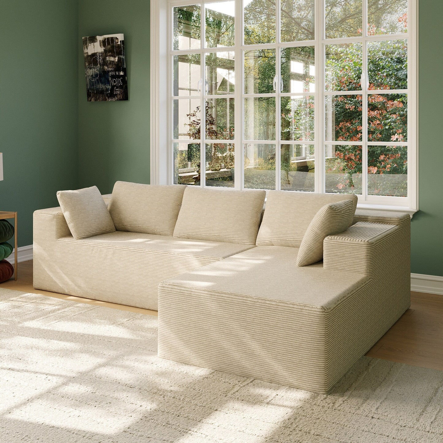 Canapé sectionnel luxueux et confortable de couleur crème