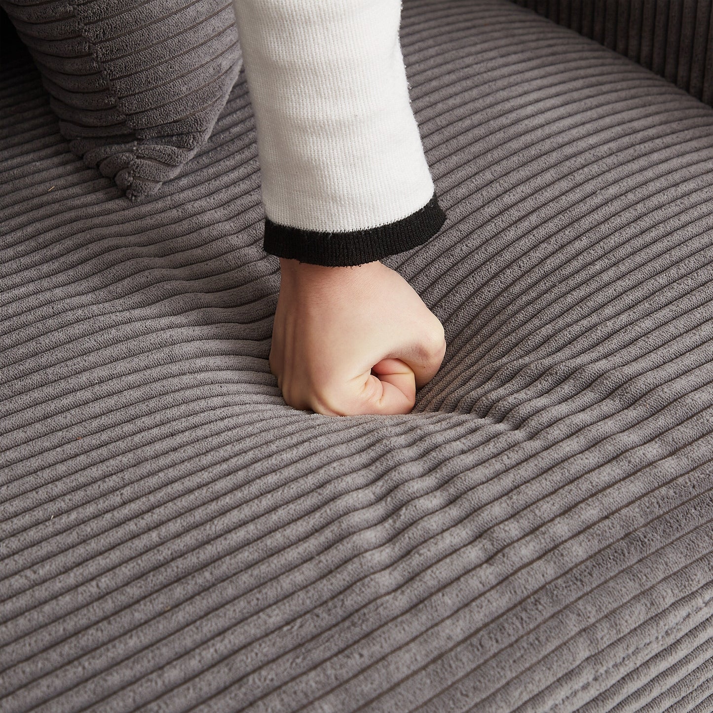 Canapé-lit de luxe avec coussin moelleux : un confort ultime pour votre maison